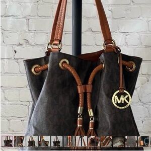 ❤️ MICHAEL KORS Monogram Drawstring Bucket Bag
